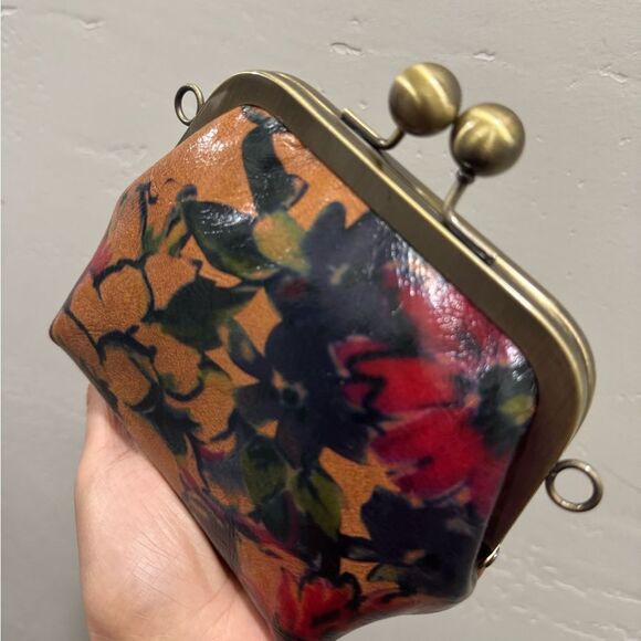 Genuine Leather Floral Print Handmade Kisslock Clutch/Wristlet/Crossbody - Picture 12 of 16